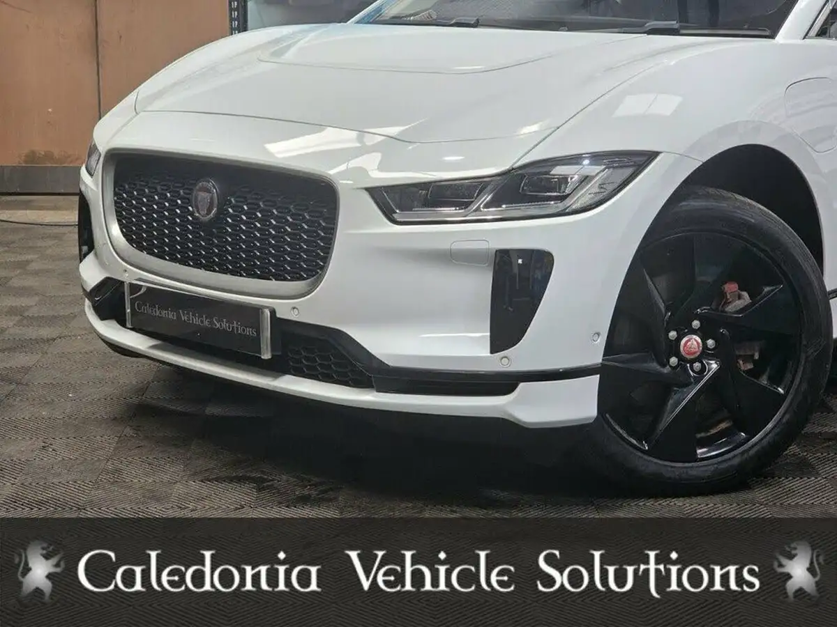 2019-jaguar-i-pace-ev400-se-big-18