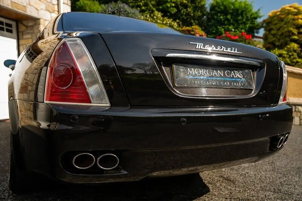 2014-maserati-quattroporte-big-11