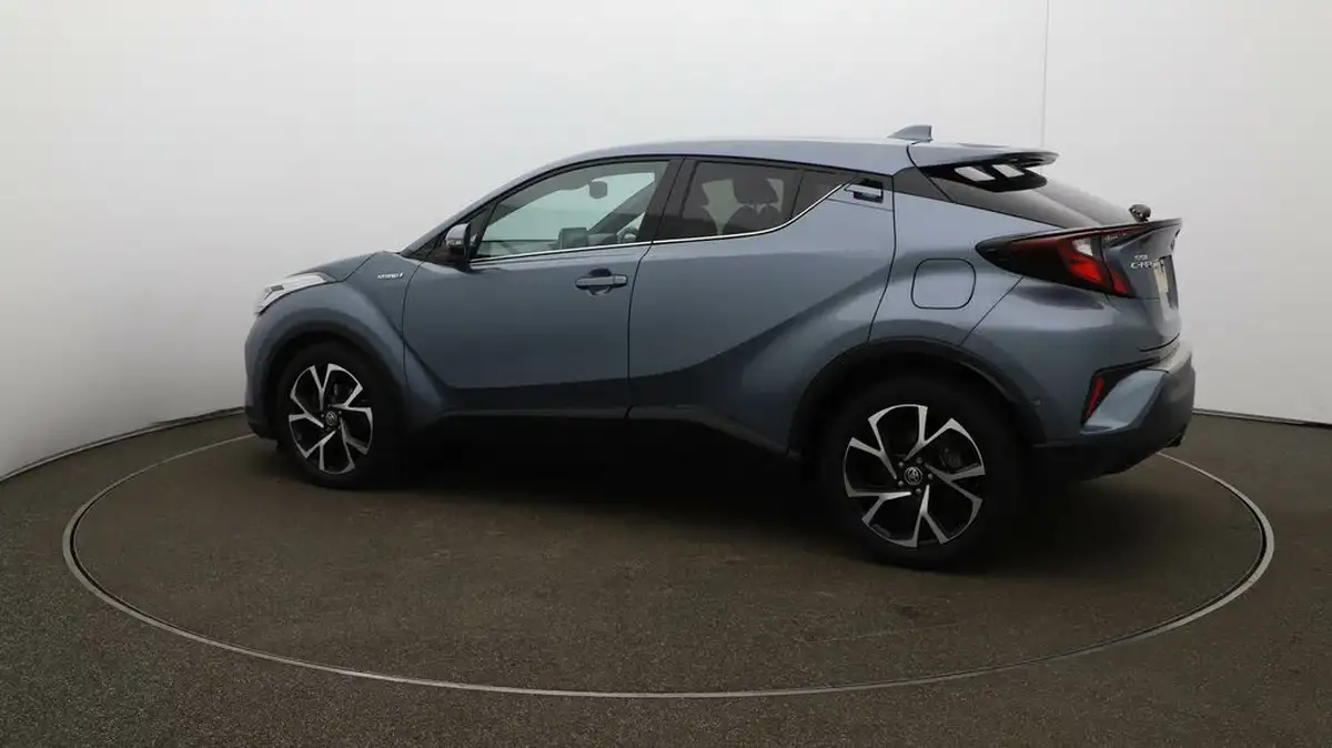 2021-toyota-c-hr-18-vvt-i-design-big-48