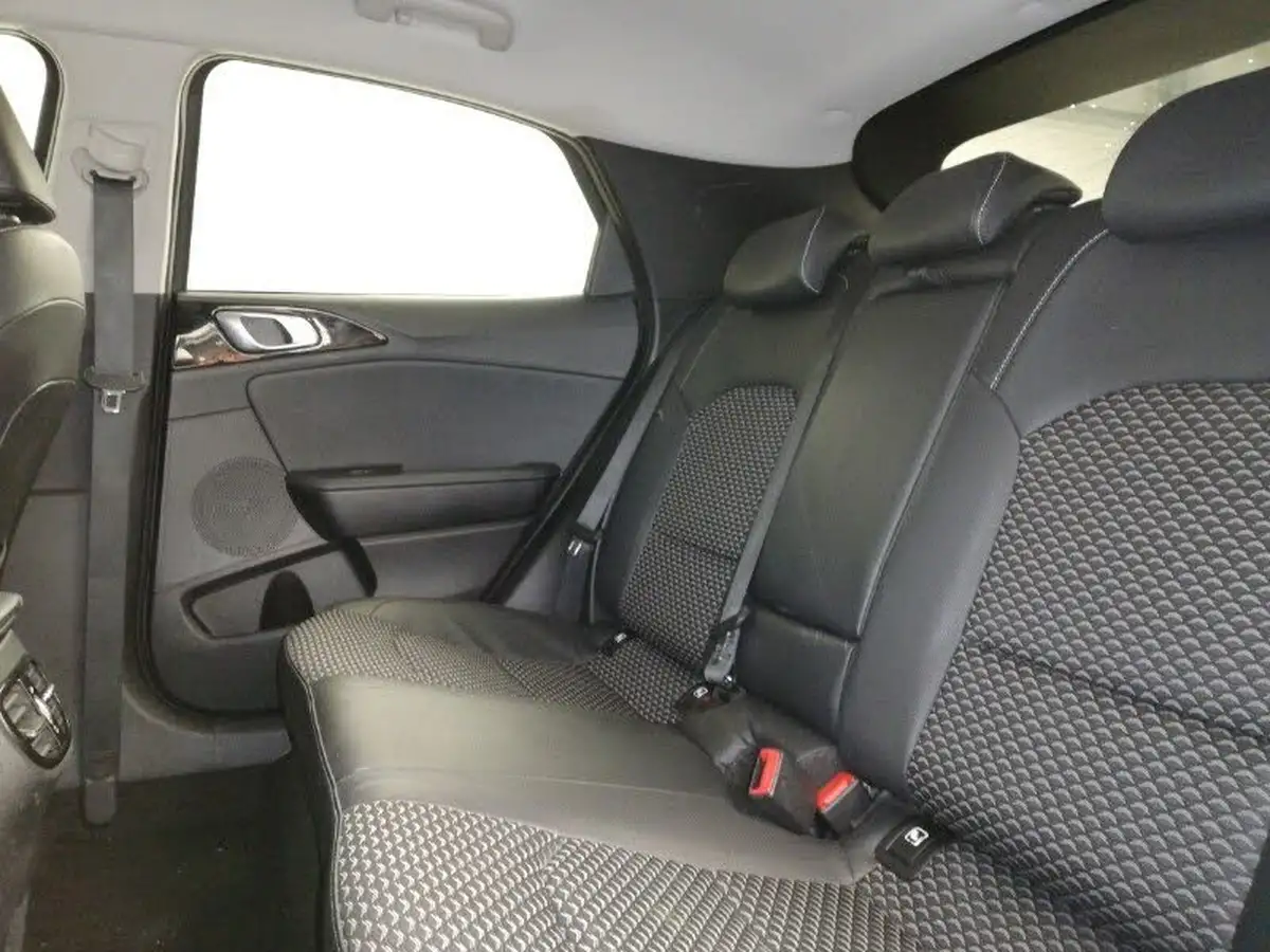 2023-kia-xceed-15-t-gdi-3-158bhp-big-5