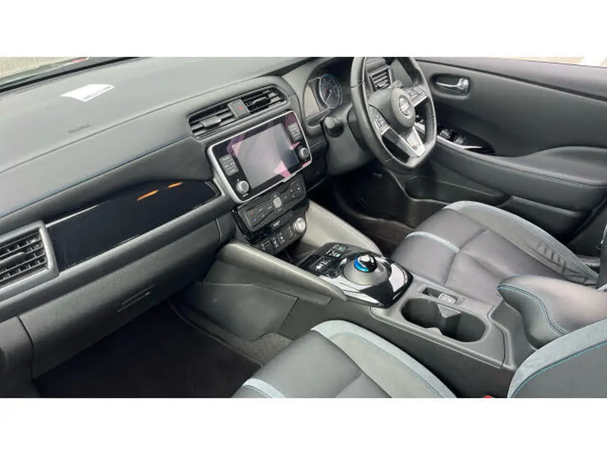 2021-nissan-leaf-e-tekna-big-8
