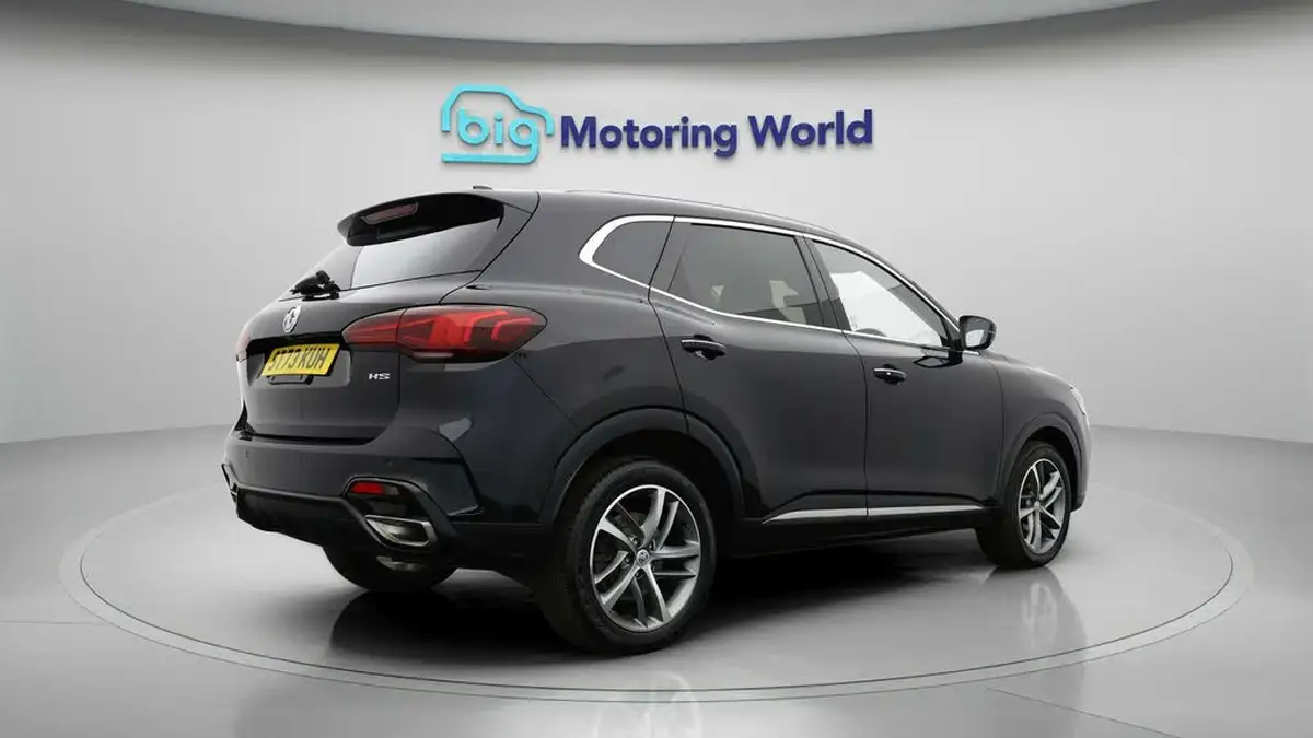 2024-mg-hs-15t-gdi-trophy-162ps-1490cc-dct-big-7