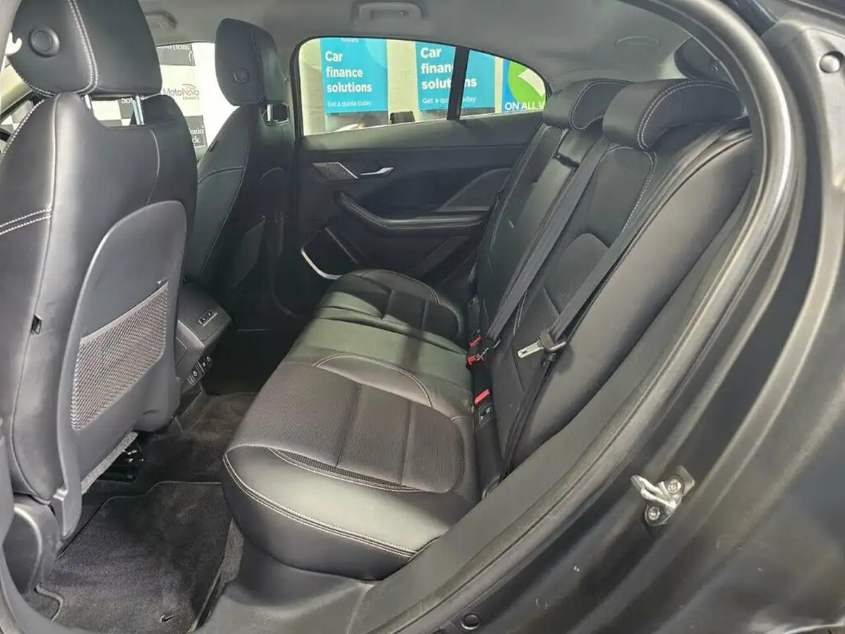 2020-jaguar-i-pace-ev400-hse-big-20