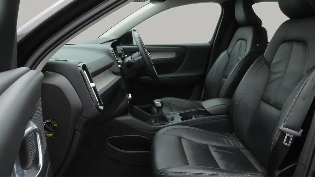 2022-volvo-xc40-15-t3-inscription-big-14