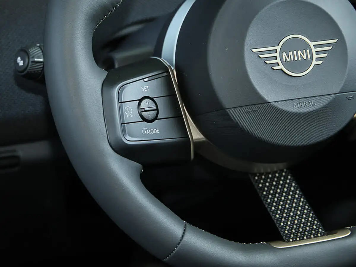 2024-mini-cooper-e-cooper-e-classic-big-16