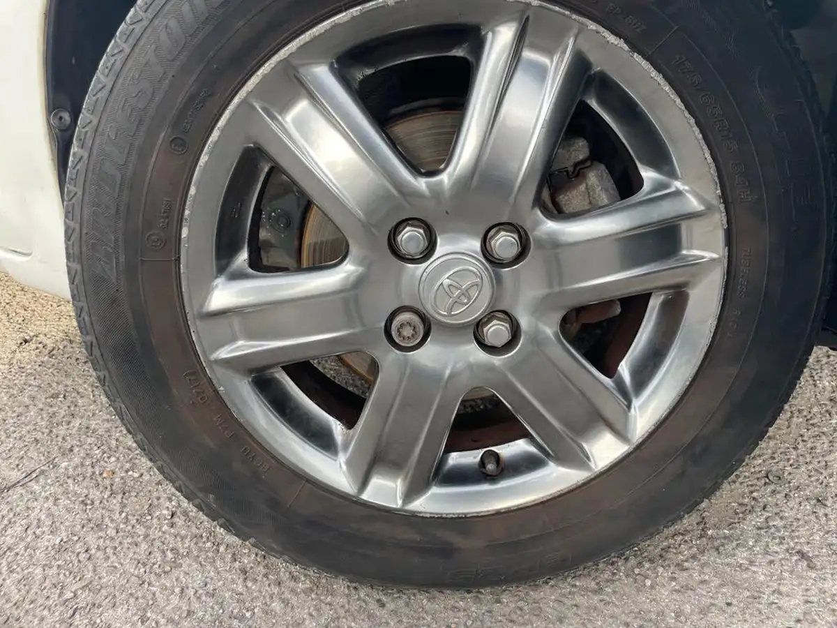 2009-toyota-iq-10-2-big-53