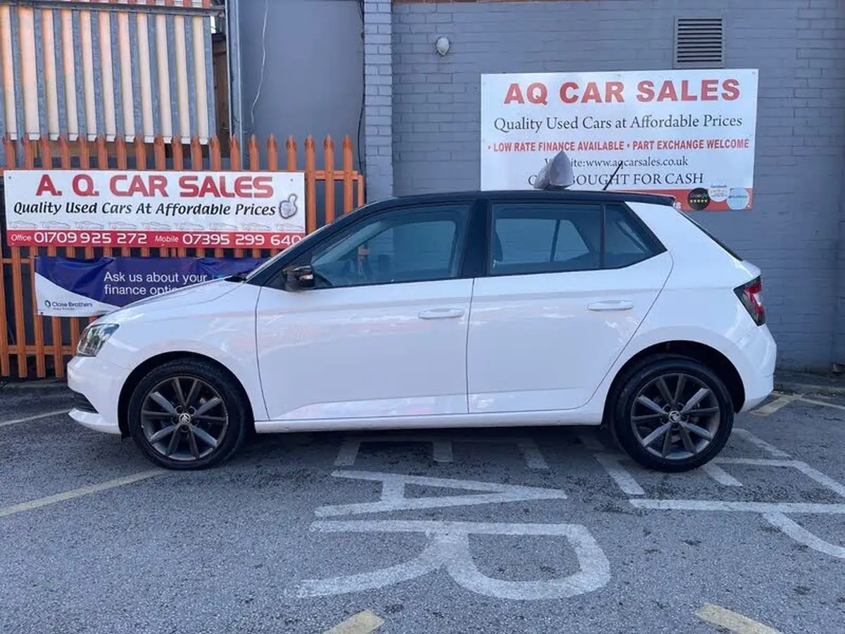 2018-skoda-fabia-10-tsi-colour-edition-ss-big-3