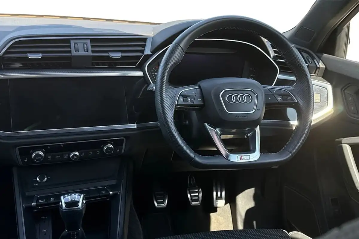 2022-audi-q3-15-35-tfsi-black-edition-cod-station-wagon-big-17