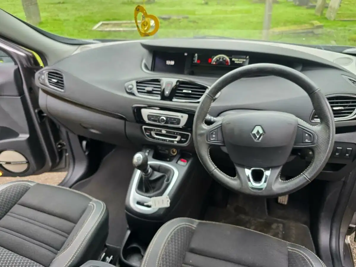 2016-renault-grand-scenic-16dci-dynamique-nav-bose-pack-1598cc-big-17