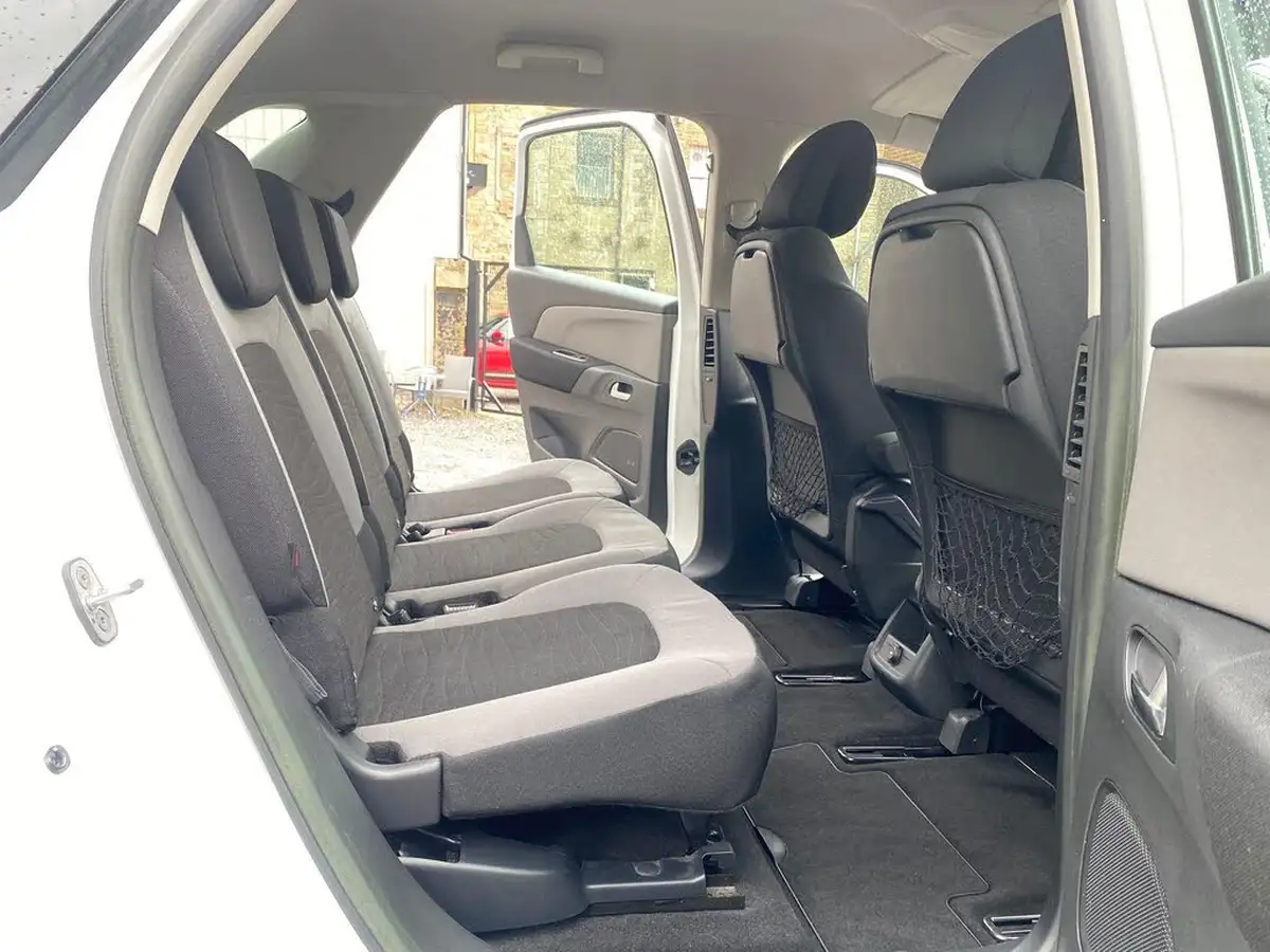 2014-citroen-c4-picasso-16e-hdi-vtr-115ps-big-11