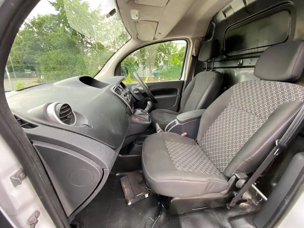 2016-renault-kangoo-15td-ml19-dci-90-business-panel-big-27