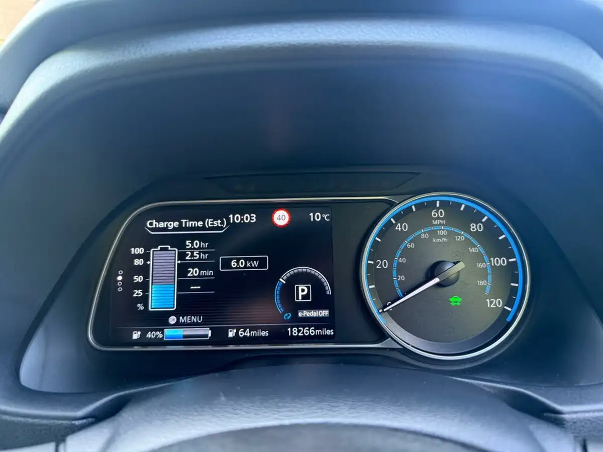 2021-nissan-leaf-e-tekna-big-18