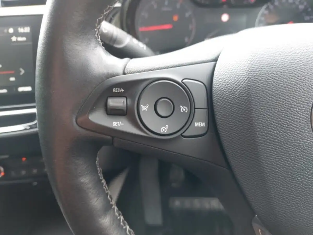 2022-vauxhall-corsa-12i-se-edition-big-11