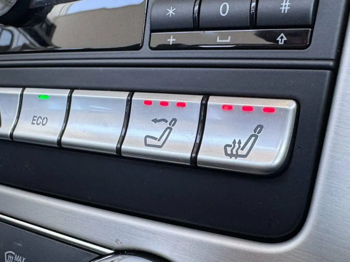 2012-mercedes-benz-slk-55-slk55-amg-ss-speedshift-big-38
