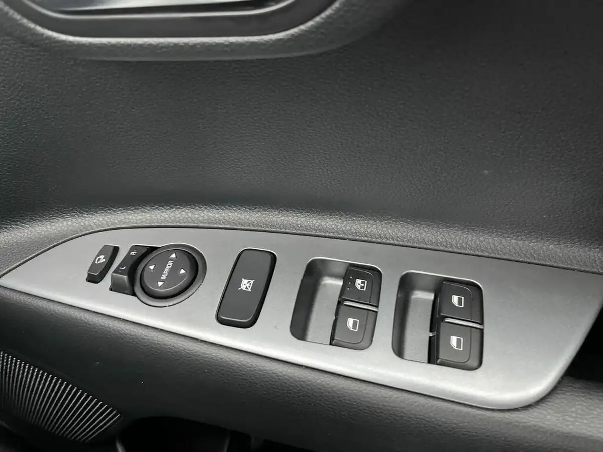 2024-kia-stonic-10-t-gdi-gt-line-s-98bhp-dct-big-17