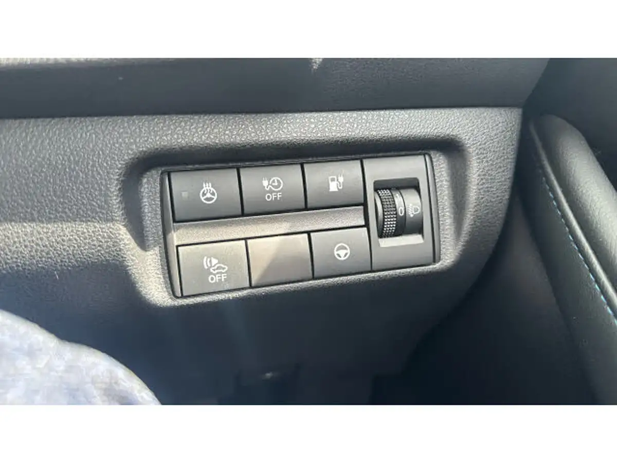 2021-nissan-leaf-e-tekna-big-32