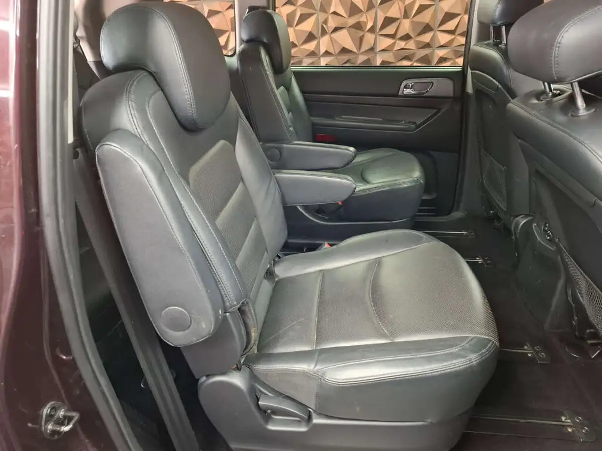 2016-kgm-ssangyong-turismo-22td-ex-big-19