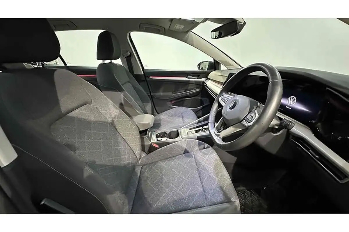 2022-volkswagen-golf-15-etsi-life-150ps-hatchback-big-23
