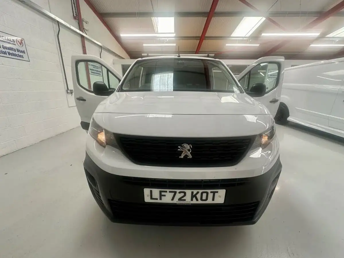 2023-peugeot-partner-15-bluehdi-950-professional-premium-100pseu6d-ss-big-7