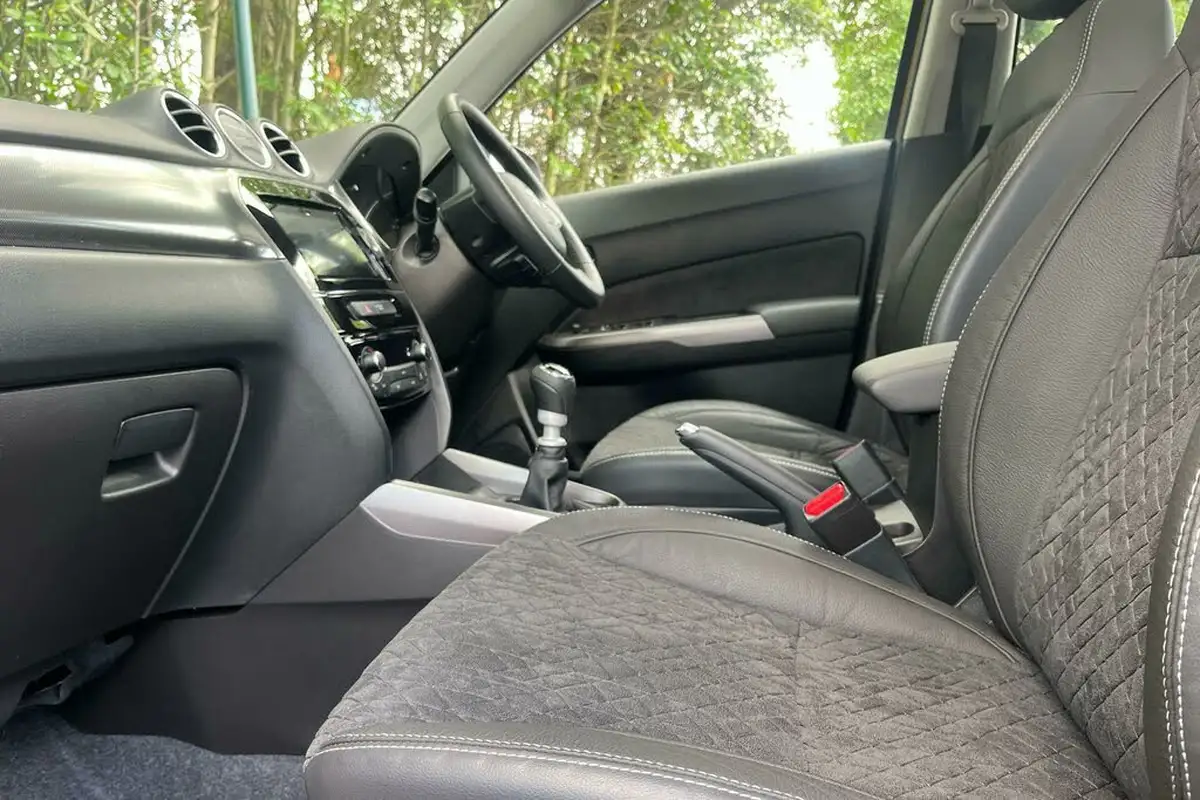 2022-suzuki-vitara-14-boosterjet-sz5-allgrip-big-2