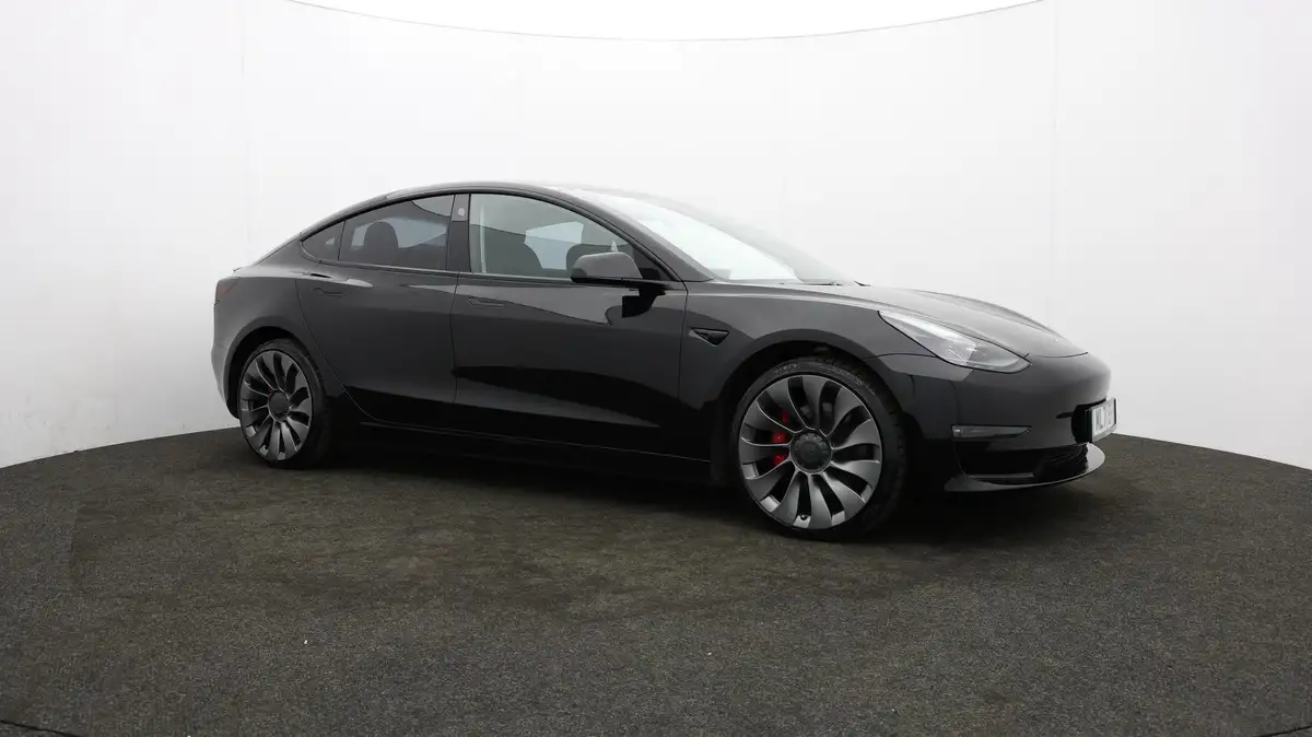 2021-tesla-model-3-e-performance-awd-big-38