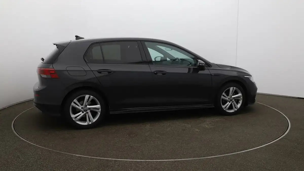 2022-volkswagen-golf-15-tsi-r-line-150ps-hatchback-big-44