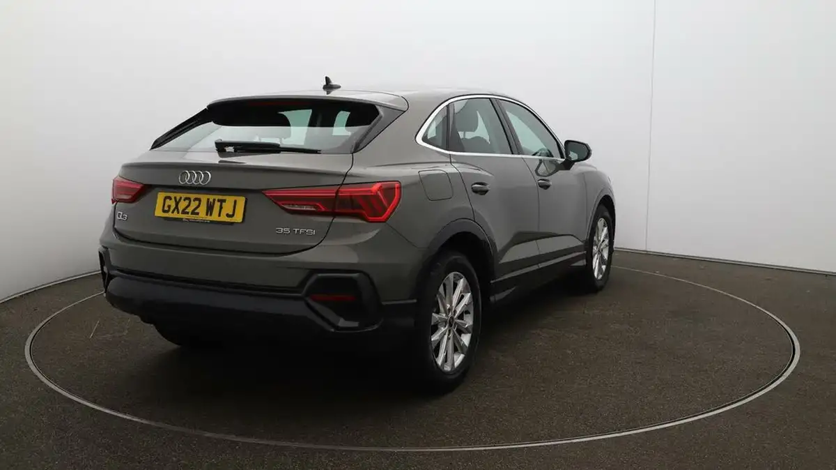 2022-audi-q3-15-35-tfsi-cod-sportback-s-tronic-big-45