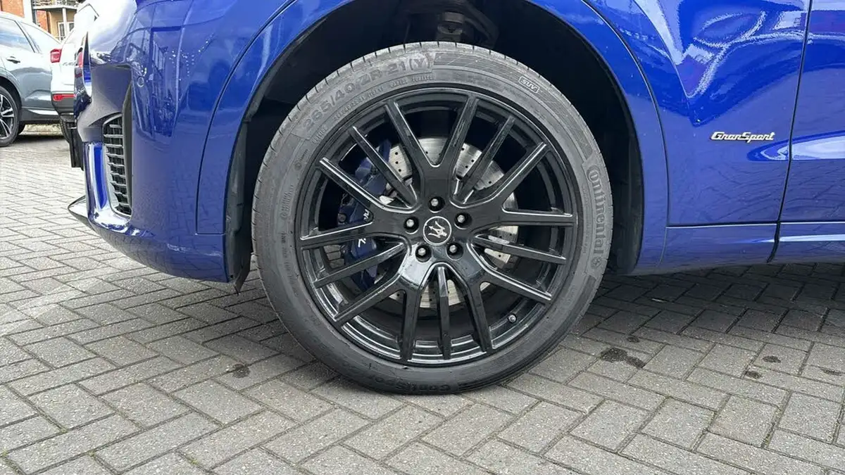 2020-maserati-levante-30-gransport-big-4