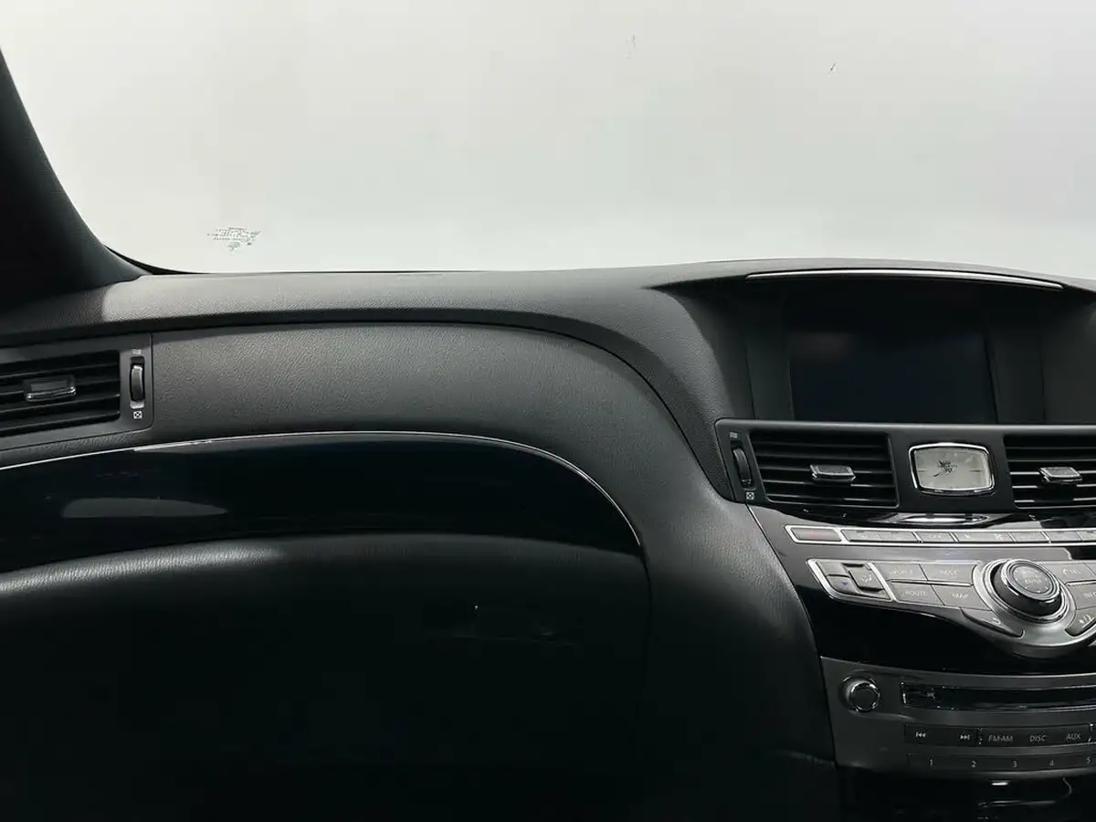 2016-infiniti-q70-22td-sport-big-26