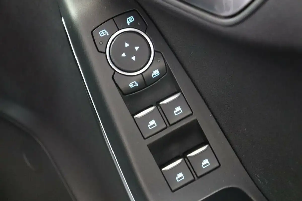 2020-ford-fiesta-10t-st-line-edition-155ps-hybrid-mhev-5d-big-15