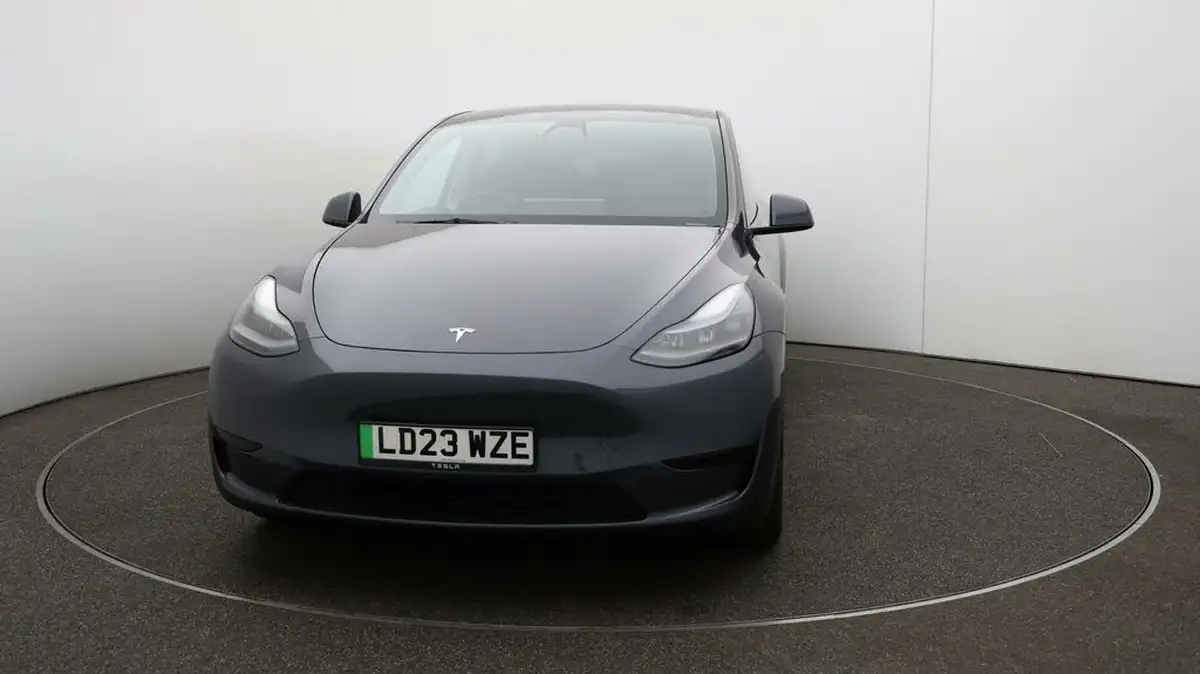 2023-tesla-model-y-e-rwd-big-30