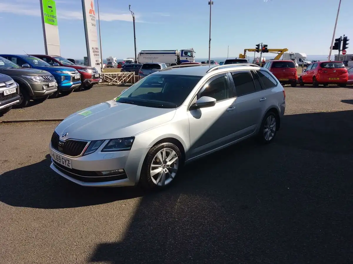 2019-skoda-octavia-20tdi-se-l-estate-dsg-big-1