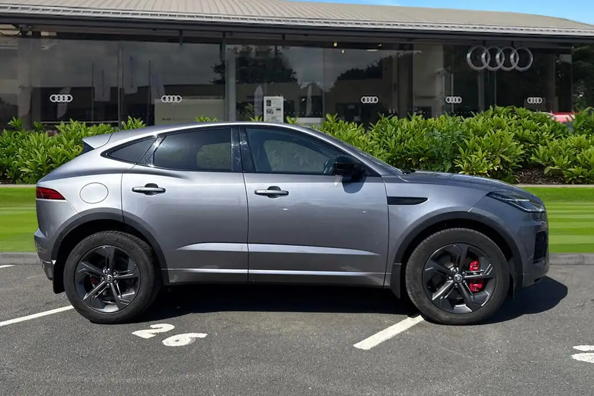 2024-jaguar-e-pace-20-d200-r-dynamic-se-black-big-2