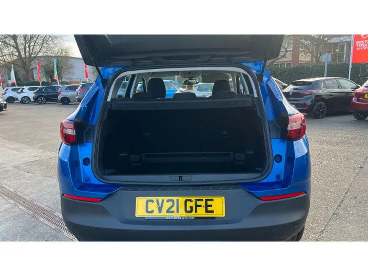 2020-vauxhall-grandland-x-12-se-premium-auto-big-3