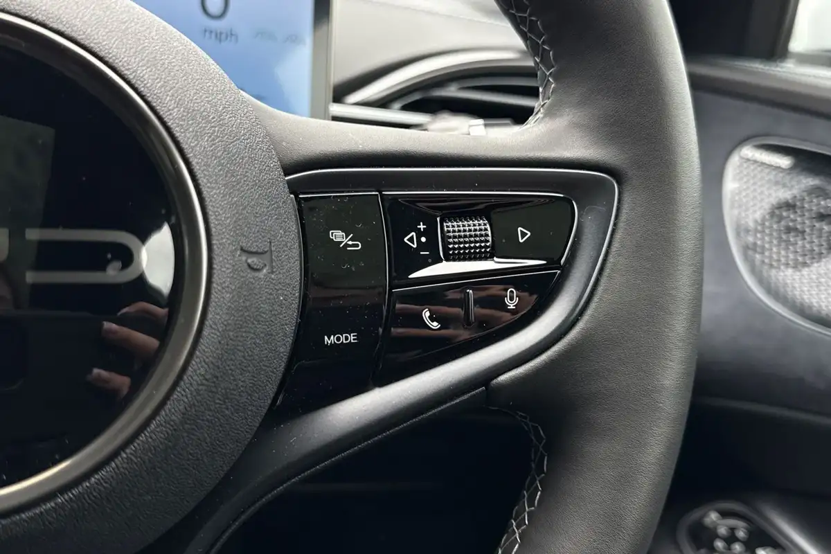 2025-byd-seal-e-design-big-40