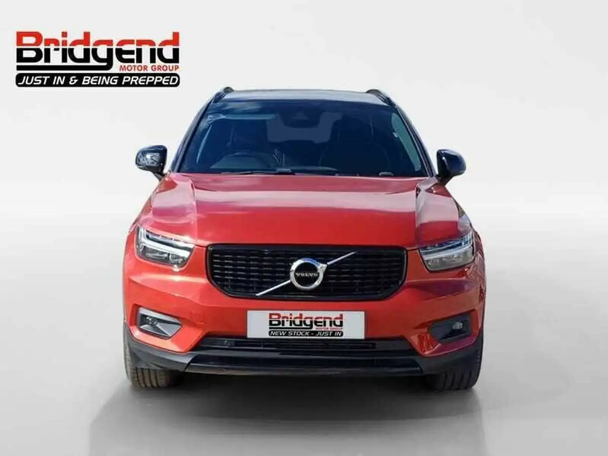 2020-volvo-xc40-15-t3-r-design-big-1