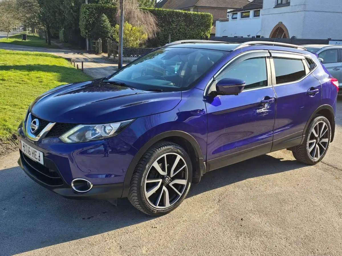 2016-nissan-qashqai-12-dig-t-tekna-big-5