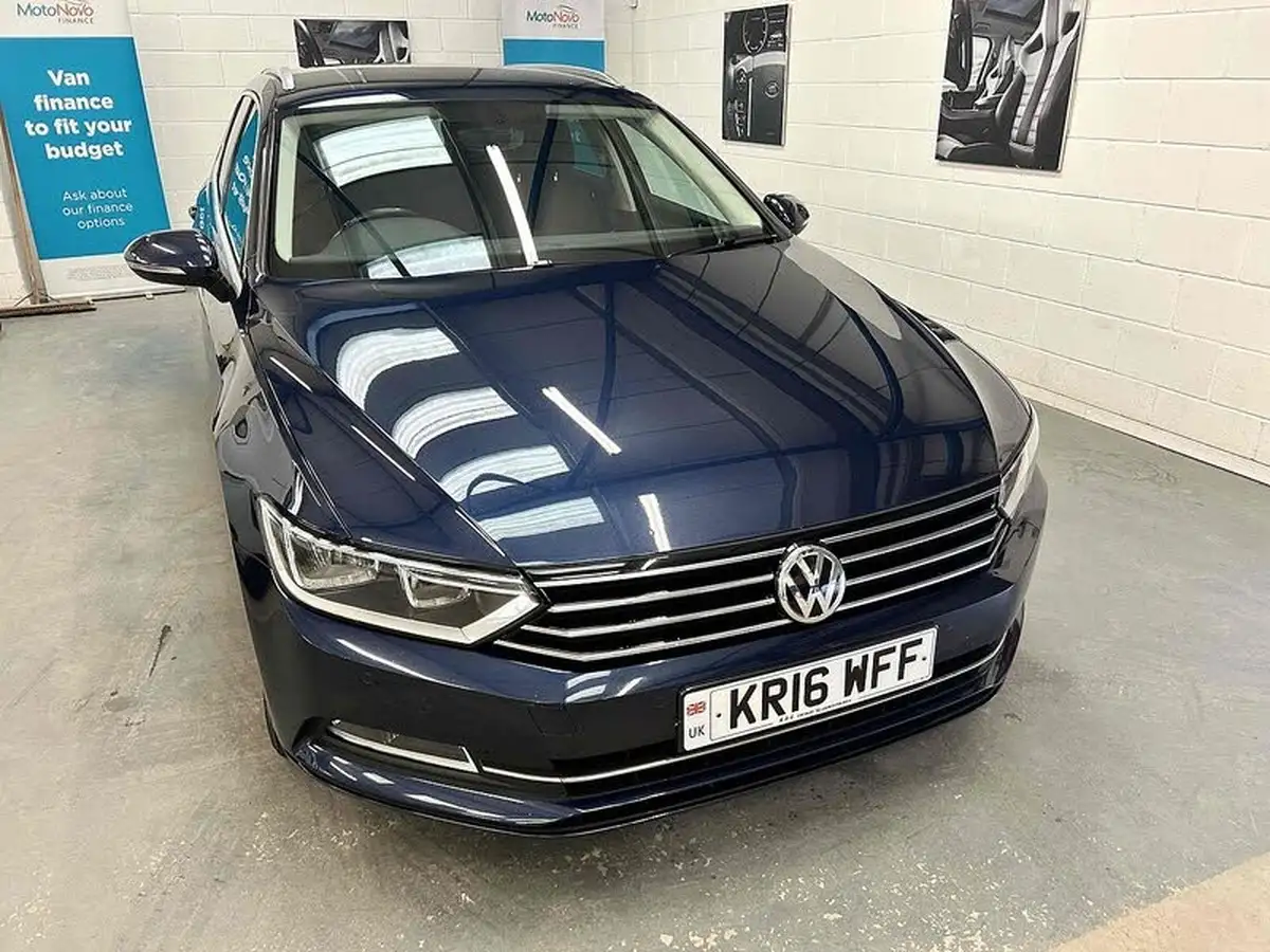 2016-volkswagen-passat-20tdi-se-business-estate-5d-big-5