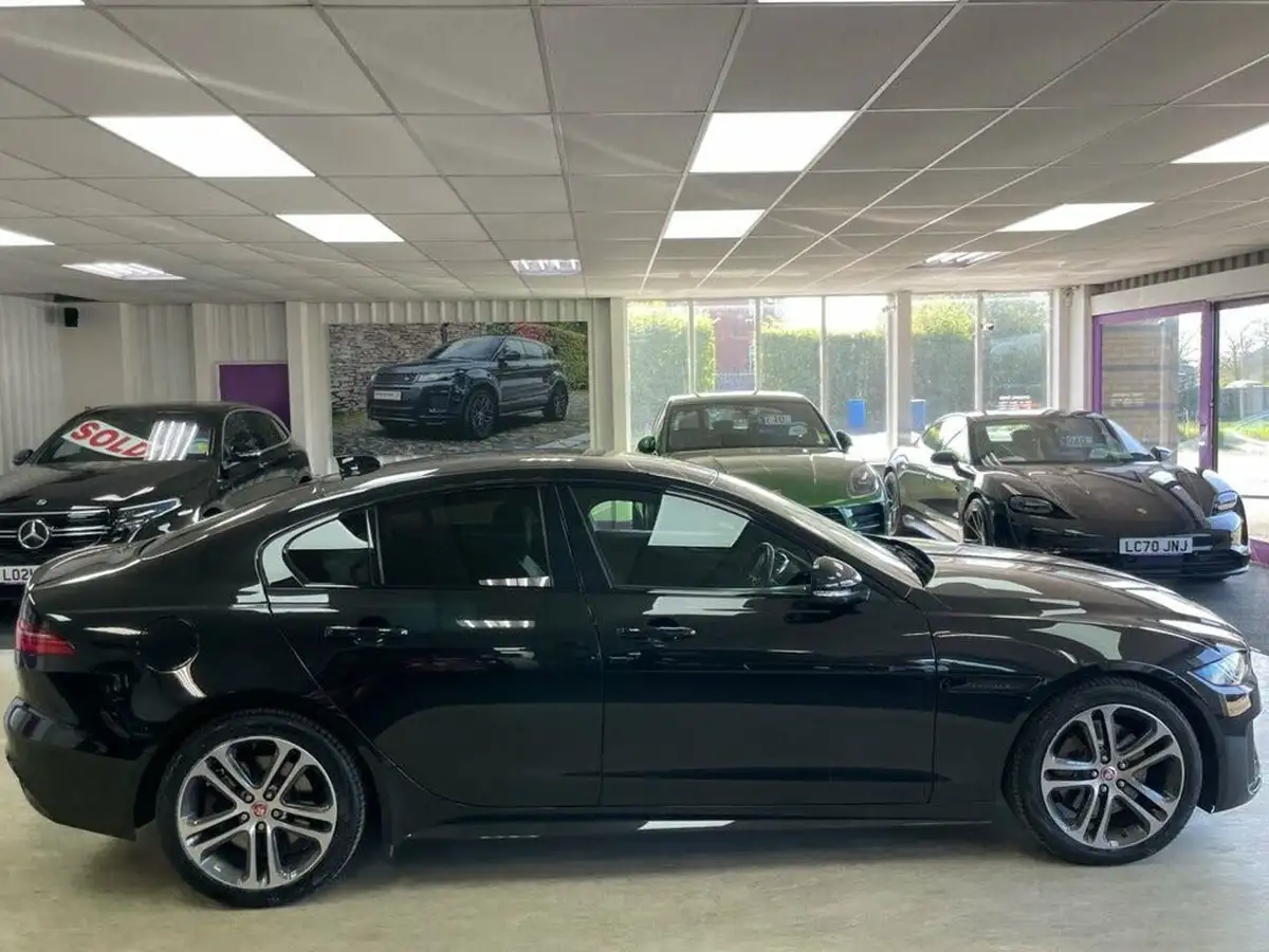 2019-jaguar-xe-20d-r-dynamic-s-big-8