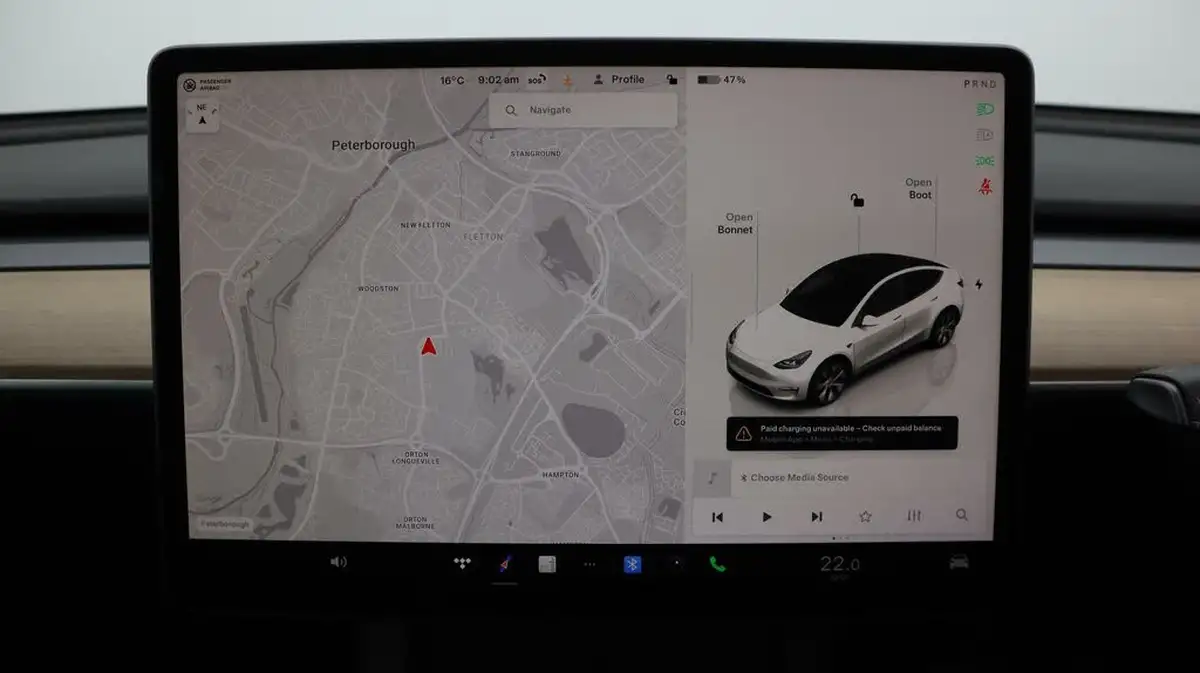 2022-tesla-model-y-e-long-range-big-11