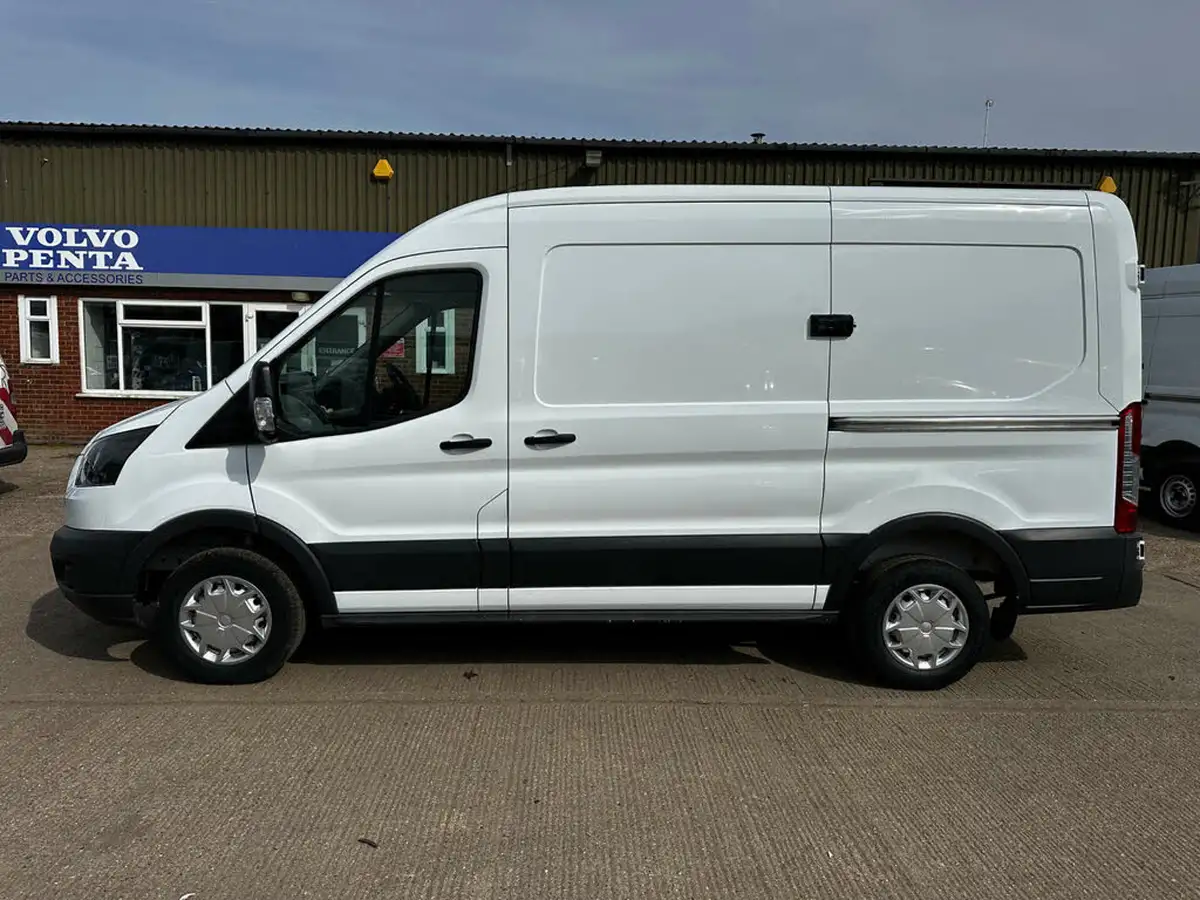 2018-ford-transit-20tdci-310-l2h2-130pseu6-big-3