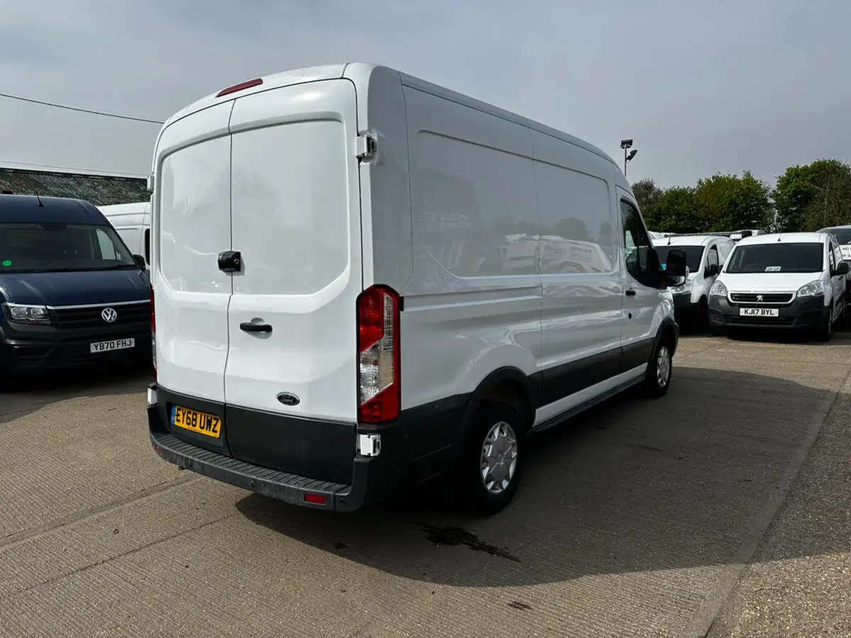 2018-ford-transit-20tdci-310-l2h2-130pseu6-big-7