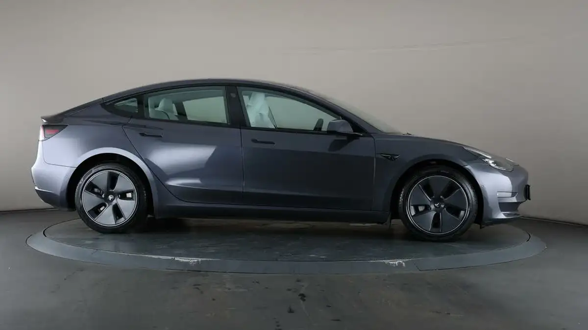 2021-tesla-model-3-e-long-range-awd-big-51