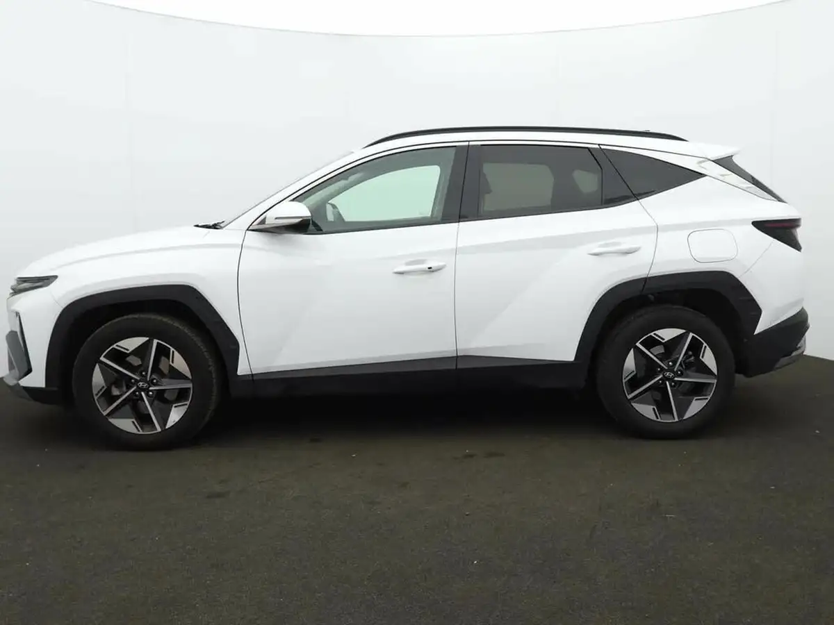 2024-hyundai-tucson-16-t-gdi-premium-160ps-two-tone-roof-big-3