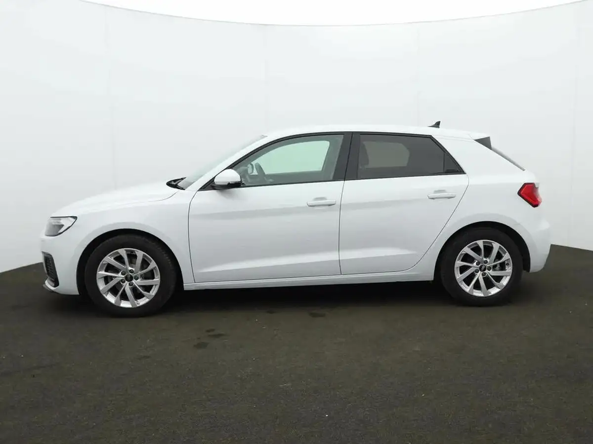 2021-audi-a1-10-30-tfsi-sport-110ps-big-3