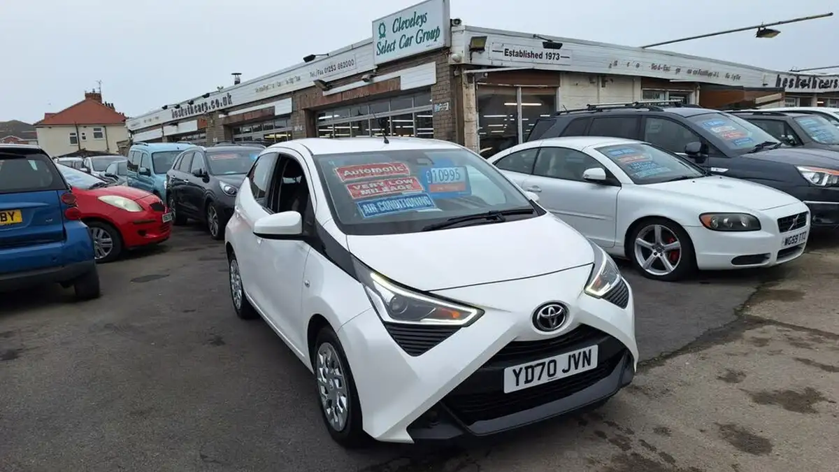 2020-toyota-aygo-10-vvt-i-x-play-tss-x-shift-big-2