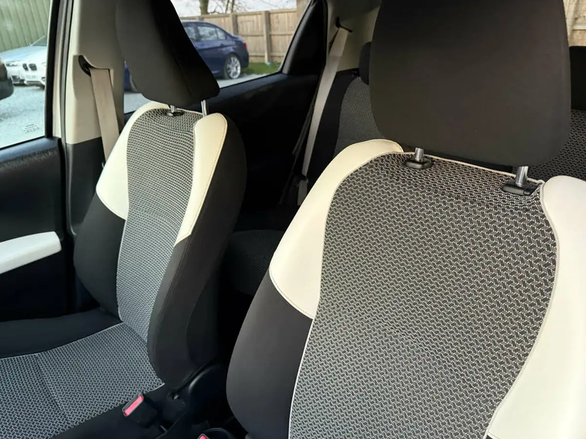 2013-toyota-yaris-133-trend-vvt-i-5d-big-37