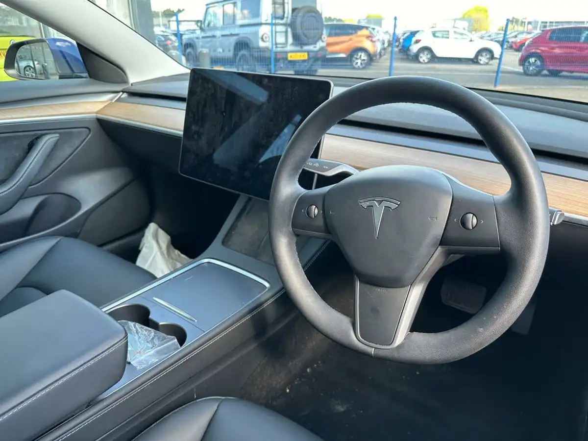 2021-tesla-model-3-e-long-range-4x4-big-3