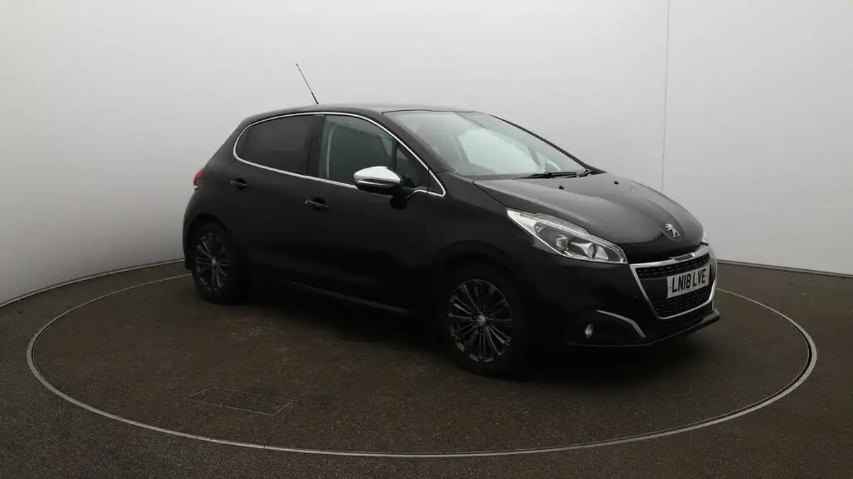 2017-peugeot-208-12-puretech-allure-110bhp-ss-5d-eat6-big-1
