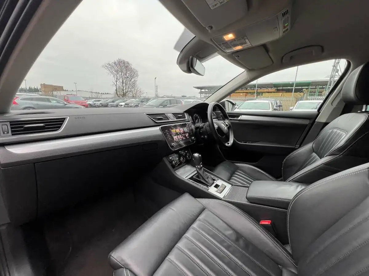 2021-skoda-superb-14-tsi-se-technology-156ps-estate-big-32